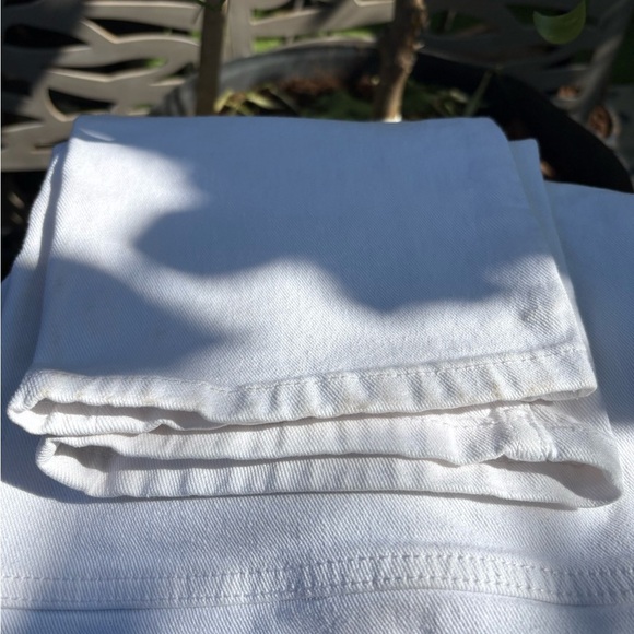 DKNY Men's White Bedford Straight Slim Fit Jeans - Picture 7 of 10